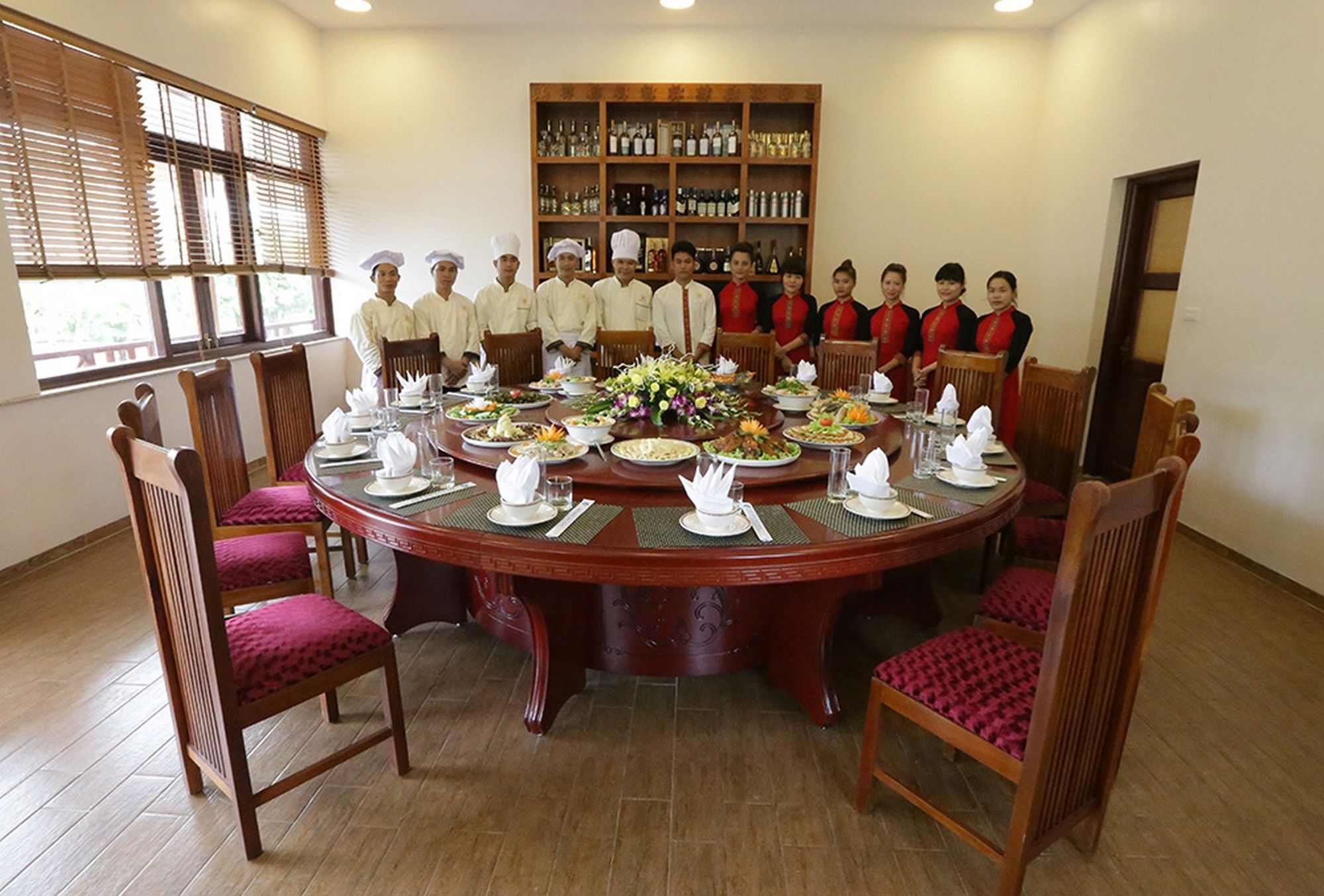 Hoa Binh Hotel Esterno foto
